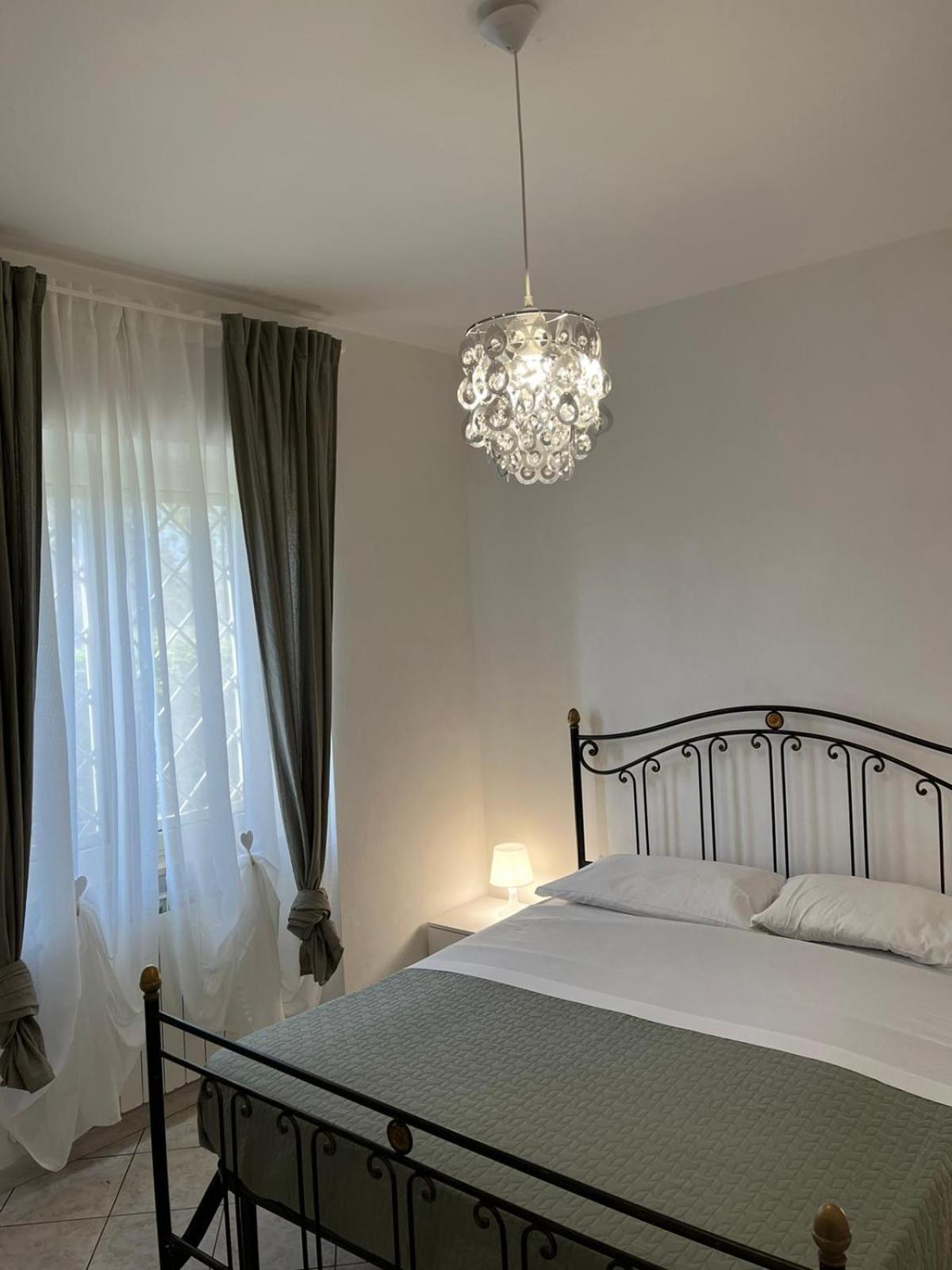 Lizzies Hus Apartment Fiumicino Exterior foto